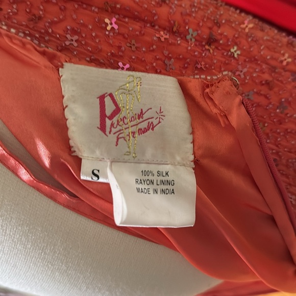 Crosslisted ***SOLD*** Coral “shrimp” pink, vintage, fully beaded - Picture 13 of 16